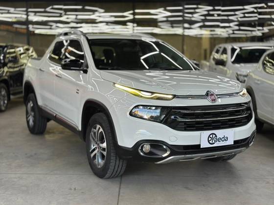 FIAT TORO 2.0 16V TURBO DIESEL VOLCANO 4WD AT9